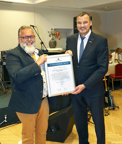 Auch eine Jubiläumsurkunde gab es für die Innung.